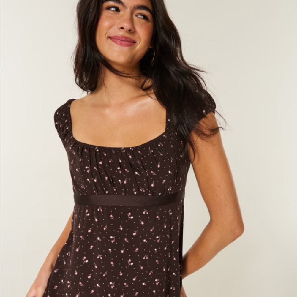 Hollister Easy Satin Tie Babydoll Top Size Medium